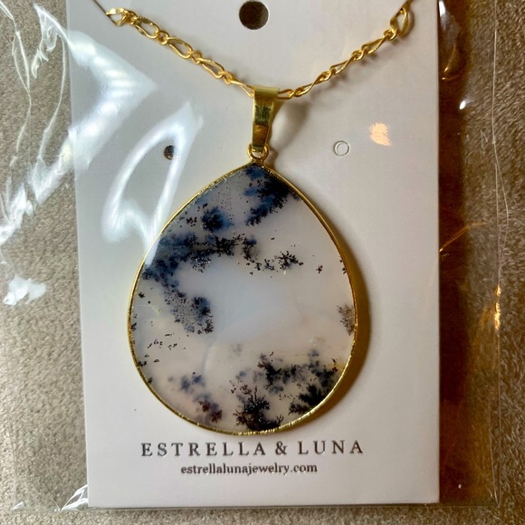 White Agate/ Moss Boho Style Necklace - Picture 11 of 15